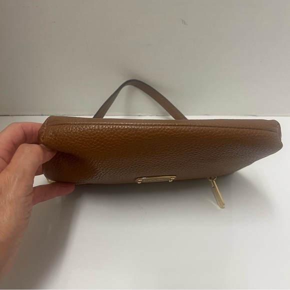 Michael Kors Jet Set Wristlet - Picture 3 of 6